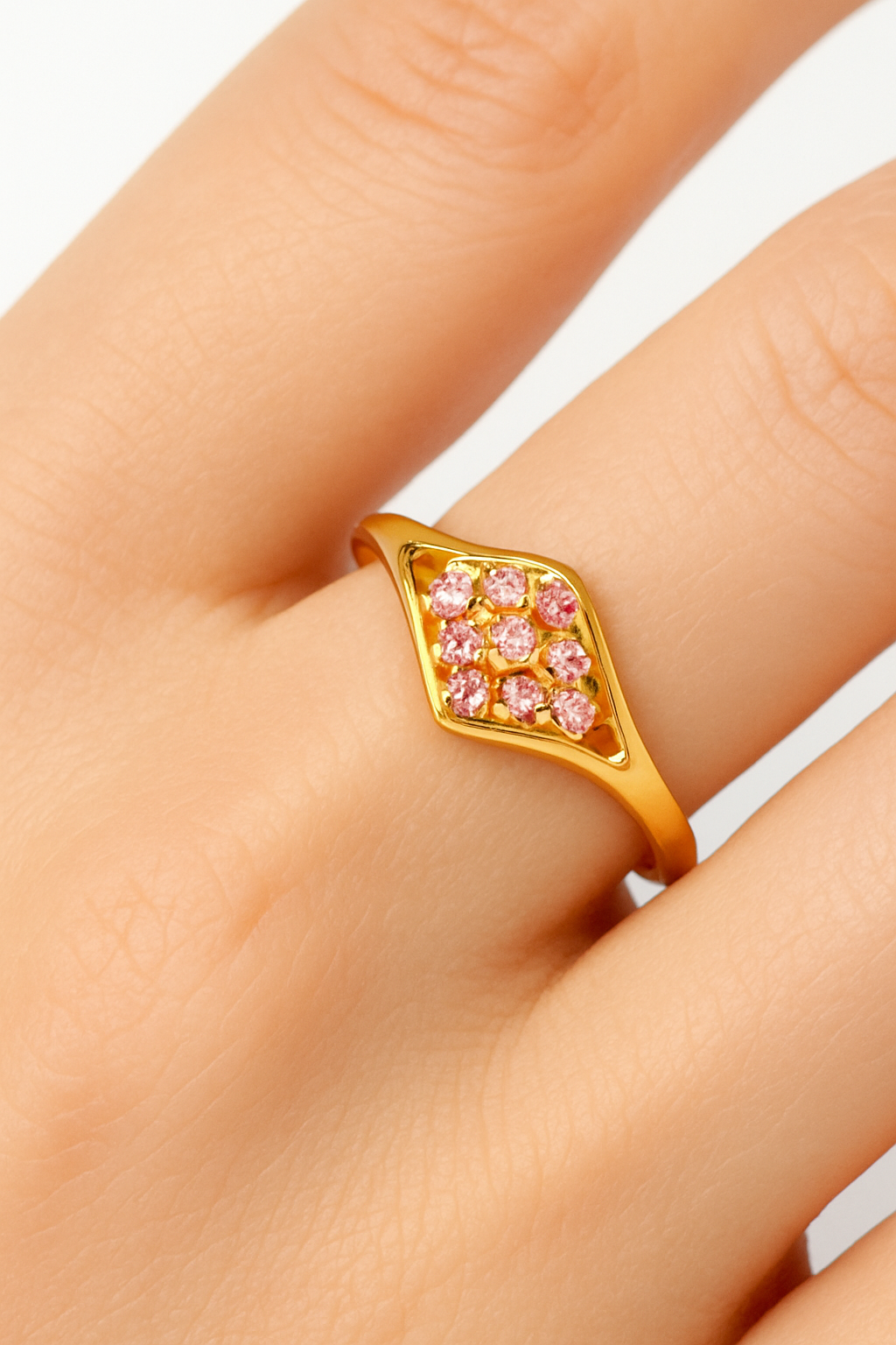 Luxury Gold-Plated Pink Stone Ring – Elegant Women’s Jewelry